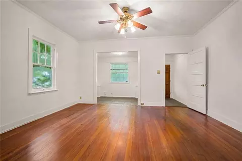 Living - 118 Mohawk St, Mobile, AL 36606 photo 2 of 2