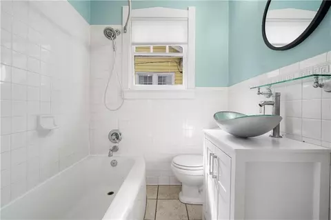 Bath - 118 Mohawk St, Mobile, AL 36606 photo 1 of 2