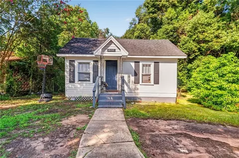 Exterior - 2157 Dickens St, Mobile, AL 36617 photo 1 of 2