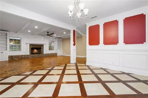 Living - 254 Jackson Blvd, Mobile, AL 36609 photo 3 of 14
