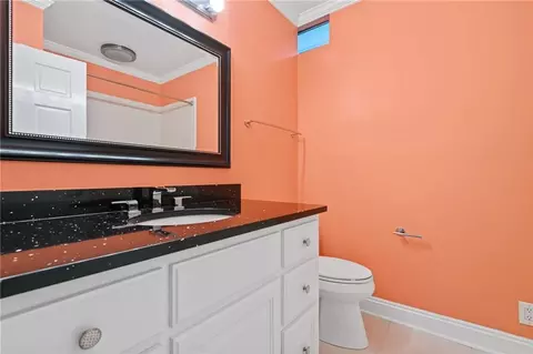 Bath - 254 Jackson Blvd, Mobile, AL 36609 photo 7 of 12