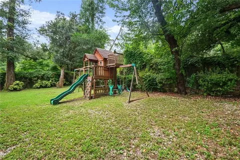 Exterior - 254 Jackson Blvd, Mobile, AL 36609 photo 8 of 16