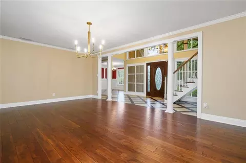Living - 254 Jackson Blvd, Mobile, AL 36609 photo 4 of 14