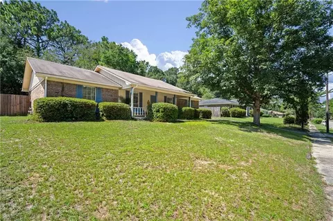 Exterior - 5225 Wilhelm Dr, Mobile, AL 36618 photo 3 of 6