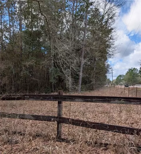 14935 Old Pascagoula Rd, Grand Bay, AL 36541