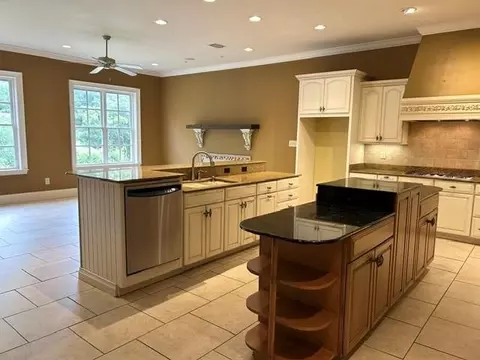 Kitchen - 7648 Berwick Ct, Mobile, AL 36695 photo 1 of 10