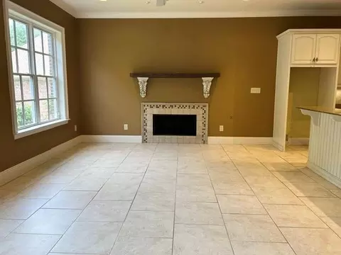 Living - 7648 Berwick Ct, Mobile, AL 36695 photo 3 of 4