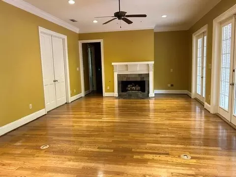 Living - 7648 Berwick Ct, Mobile, AL 36695 photo 2 of 4