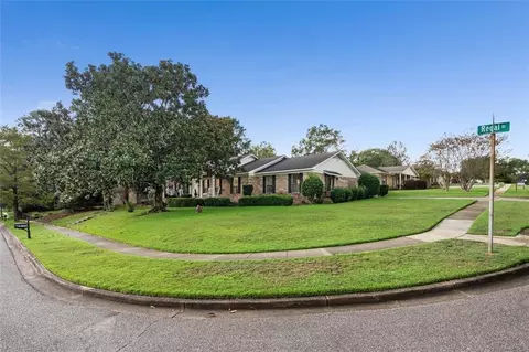 Exterior - 1050 Regal Dr, Mobile, AL 36609 photo 6 of 6