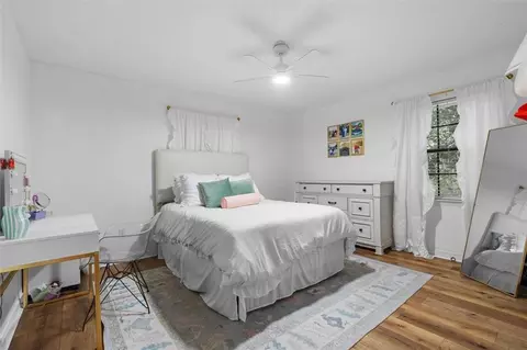 Bedroom - 1050 Regal Dr, Mobile, AL 36609 photo 4 of 6