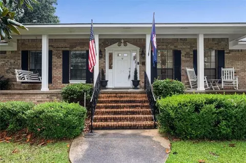 Exterior - 1050 Regal Dr, Mobile, AL 36609 photo 2 of 6