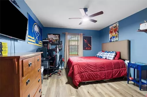 Bedroom - 1050 Regal Dr, Mobile, AL 36609 photo 6 of 6