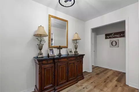 Entry Way - 1050 Regal Dr, Mobile, AL 36609 photo 1 of 1