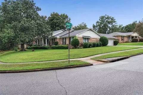 Exterior - 1050 Regal Dr, Mobile, AL 36609 photo 5 of 6