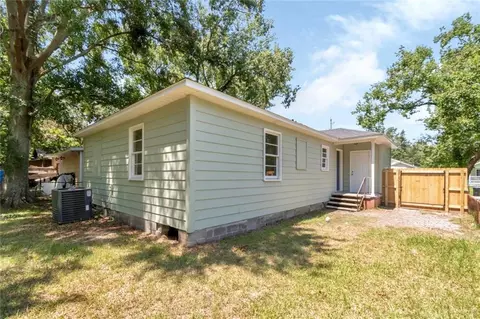 Exterior - 253 10th Ave, Chickasaw, AL 36611 photo 3 of 6
