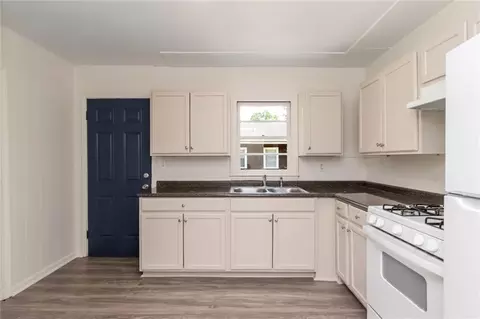 Kitchen - 253 10th Ave, Chickasaw, AL 36611 photo 1 of 3