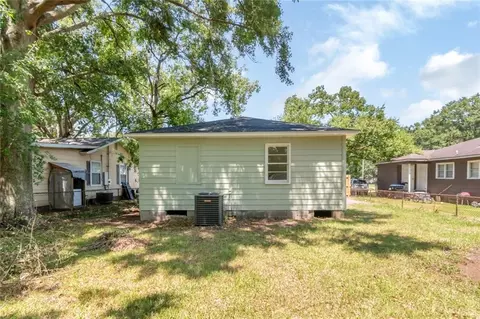 Exterior - 253 10th Ave, Chickasaw, AL 36611 photo 5 of 6
