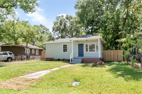 Exterior - 253 10th Ave, Chickasaw, AL 36611 photo 2 of 6