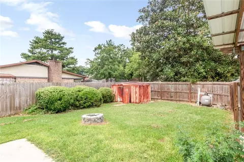 Exterior - 2300 Christopher Dr E, Mobile, AL 36609 photo 7 of 12
