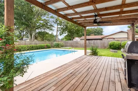 Exterior - 2300 Christopher Dr E, Mobile, AL 36609 photo 5 of 12