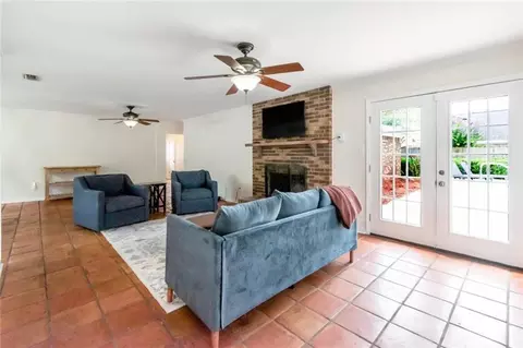 Living - 2300 Christopher Dr E, Mobile, AL 36609 photo 4 of 4