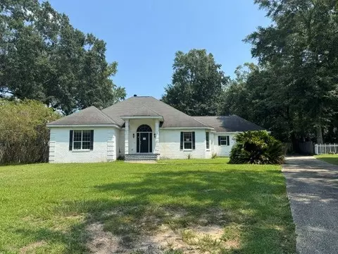 826 Artillery Range St W, Spanish Fort, AL 36527