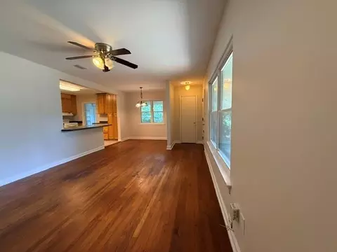 Living - 2459 Lilac Ave, Mobile, AL 36606 photo 3 of 3