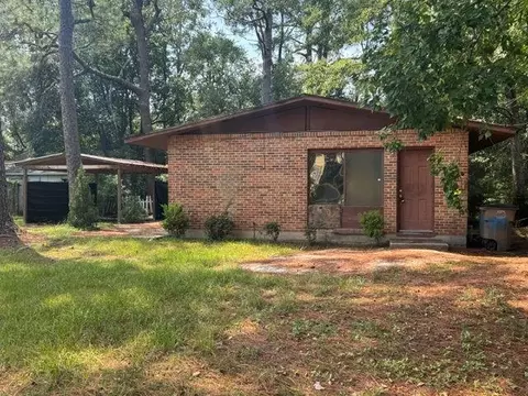 1556 E Fleetwood Dr E, Mobile, AL 36605