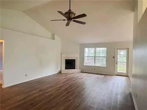 Living - 7166 Bridgemill Dr, Mobile, AL 36619 photo 1 of 4