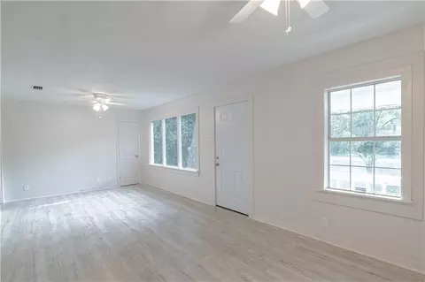 Living - 2125 Barron Pl, Mobile, AL 36605 photo 3 of 5