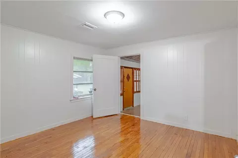 Bedroom - 2111 Johns Ln, Mobile, AL 36605 photo 3 of 5