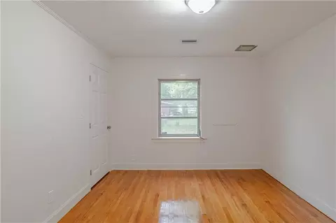 Bedroom - 2111 Johns Ln, Mobile, AL 36605 photo 2 of 5