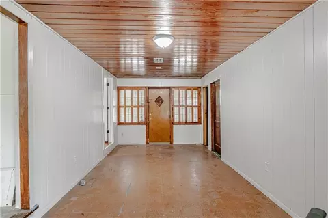 Entry Way - 2111 Johns Ln, Mobile, AL 36605 photo 1 of 2
