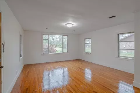 Living - 2111 Johns Ln, Mobile, AL 36605 photo 1 of 1