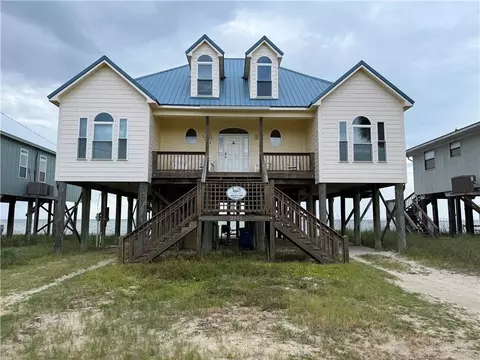 2252 Sandpiper St, Dauphin Island, AL 36528