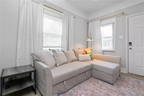 Living - 302 Michigan Ave, Mobile, AL 36604 photo 2 of 9