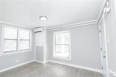 Living - 302 Michigan Ave, Mobile, AL 36604 photo 5 of 9