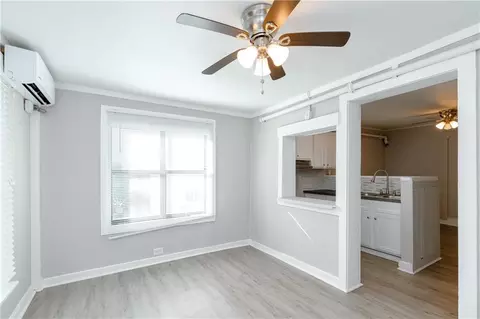 Living - 302 Michigan Ave, Mobile, AL 36604 photo 4 of 9