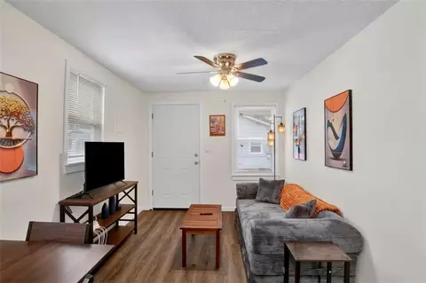 Living - 302 Michigan Ave, Mobile, AL 36604 photo 3 of 9