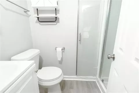 Bath - 302 Michigan Ave, Mobile, AL 36604 photo 6 of 14