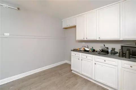 Kitchen - 302 Michigan Ave, Mobile, AL 36604 photo 6 of 11