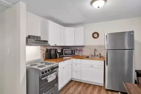 Kitchen - 302 Michigan Ave, Mobile, AL 36604 photo 5 of 11