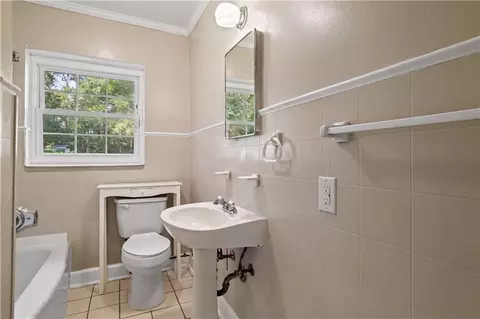 Bath - 1151 Ridgewood Dr, Mobile, AL 36608 photo 3 of 5