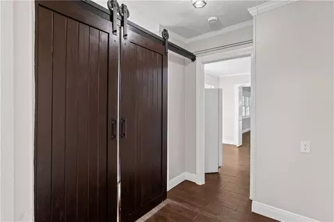 Entry Way - 1151 Ridgewood Dr, Mobile, AL 36608 photo 2 of 2