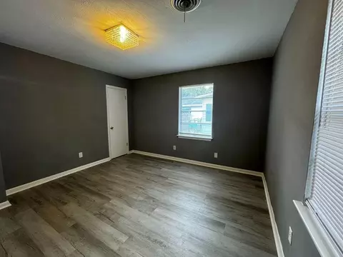Bedroom - 1006 Belvedere Cir E, Mobile, AL 36606 photo 3 of 6
