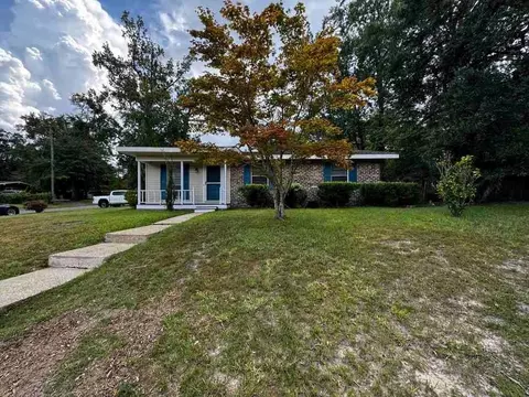 Exterior - 1006 Belvedere Cir E, Mobile, AL 36606 photo 3 of 11
