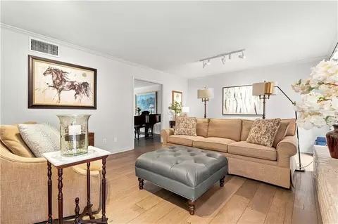 Living - 259 College Ln, Mobile, AL 36608 photo 3 of 7