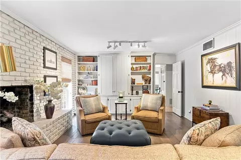 Living - 259 College Ln, Mobile, AL 36608 photo 6 of 7