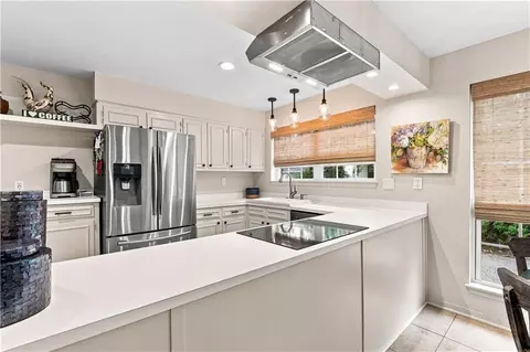Kitchen - 259 College Ln, Mobile, AL 36608 photo 3 of 8