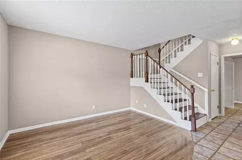 Living - 4017 Cottage Hill Rd #53, Mobile, AL 36609 photo 1 of 3